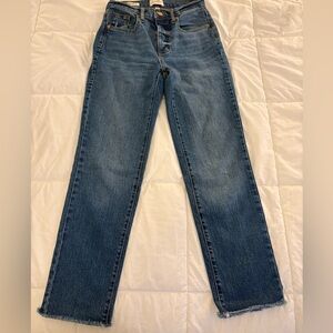 Universal Thread Straight Leg Blue Jeans